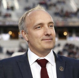 DARREN EALES